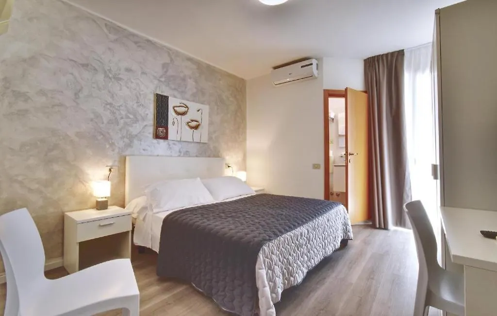 Hotel Augusta-1